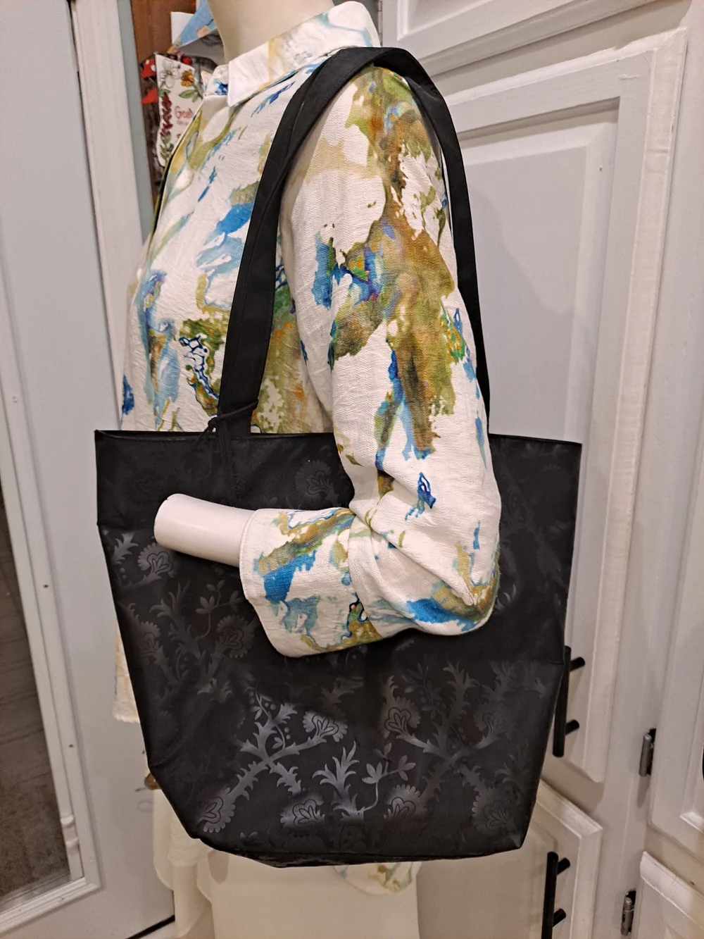 High Museum Of Art Atlanta Black Damask Floral Satin Nylon Tote Gold Medallion